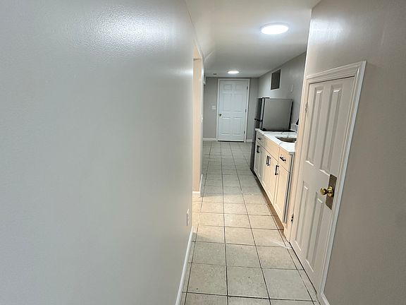 4th image of 9 Brinsmaid Pl Floor 2