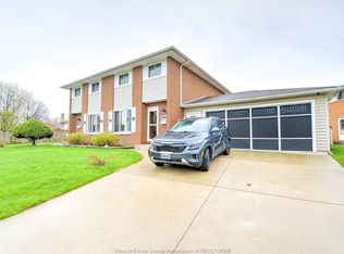 9445 Alten Dr, Windsor, ON N8R1V9