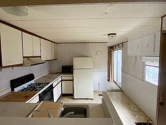 3rd image of 5132 Palena Blvd