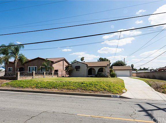 3rd image of 10762 Ceres Ave
