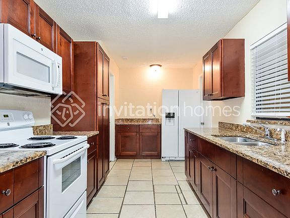 5th image of 5602 Larimer Dr