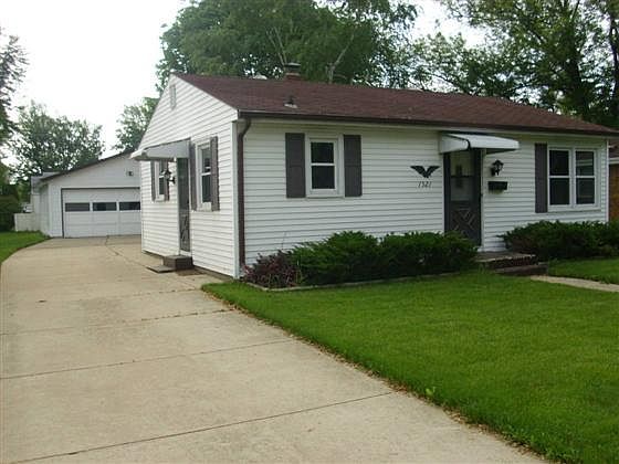 1st image of 1521 S Willard Ave