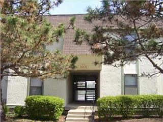 1st image of 4001 S Redwood # F Dr