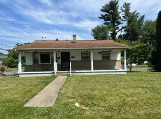 201 Howard Ave, Waynesboro, VA 22980
