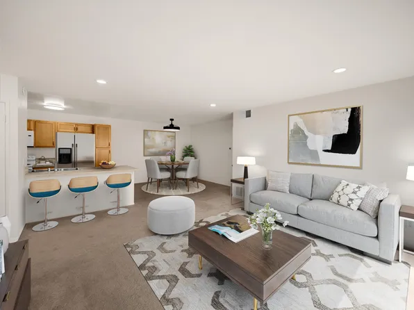 2521 W Sunflower Ave Unit R8, Santa Ana, CA 92704