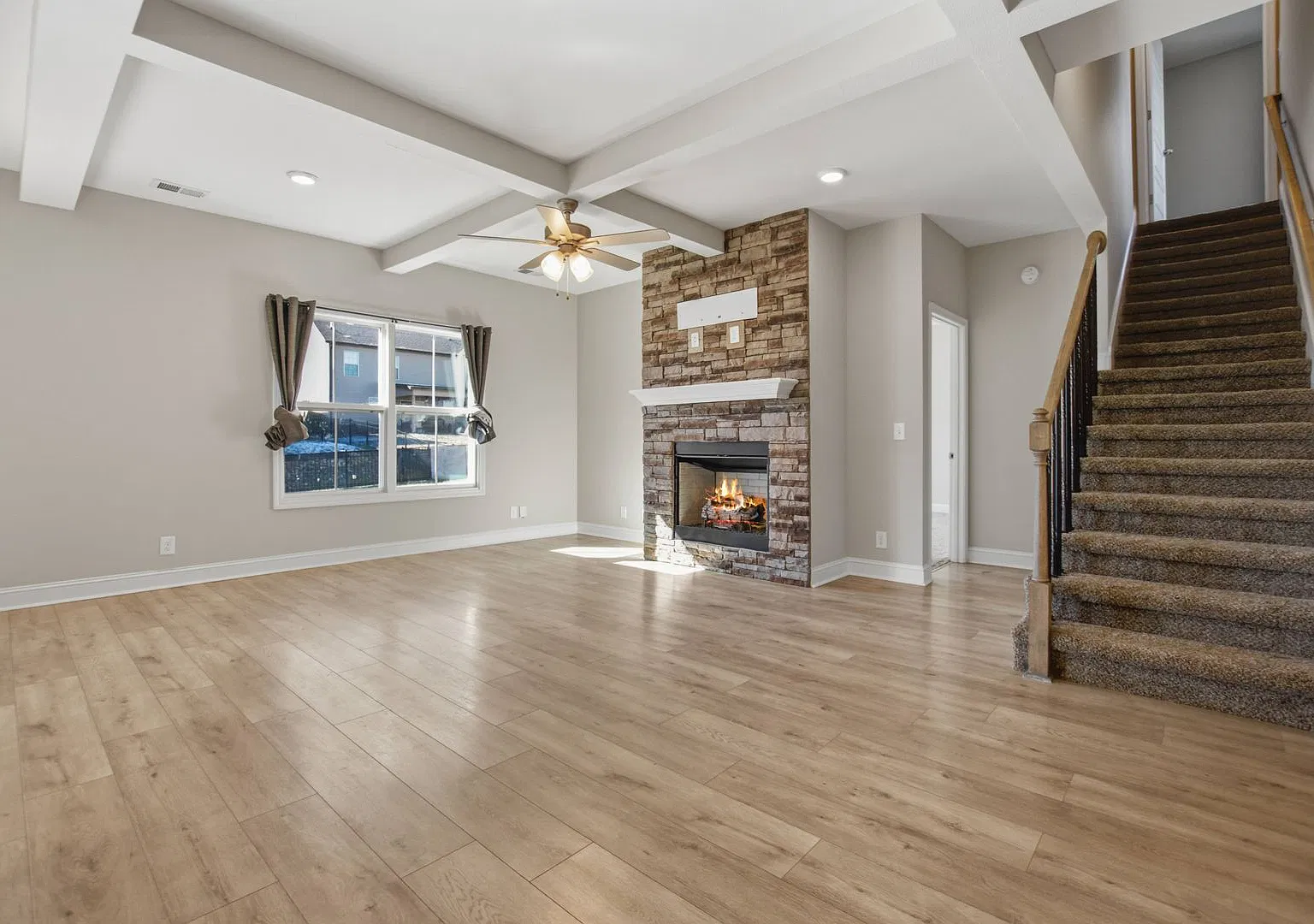 Pet Friendly Three Bedroom with Bonus! — Photo 2
