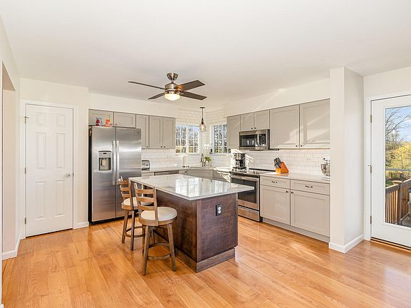 5th image of 11217 McKays Ct