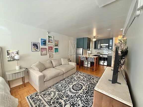 2nd image of 1246 Sacramento St Unit 7