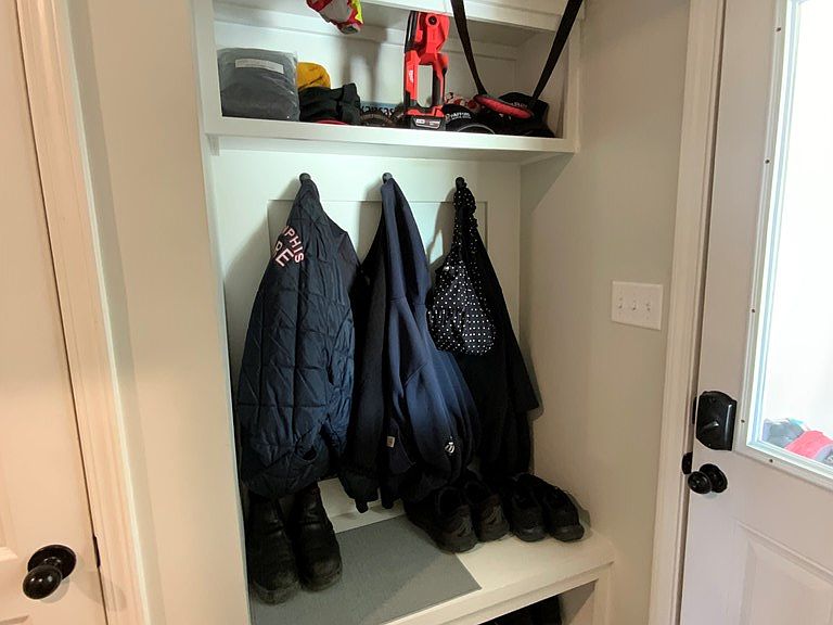 Listing photo 5