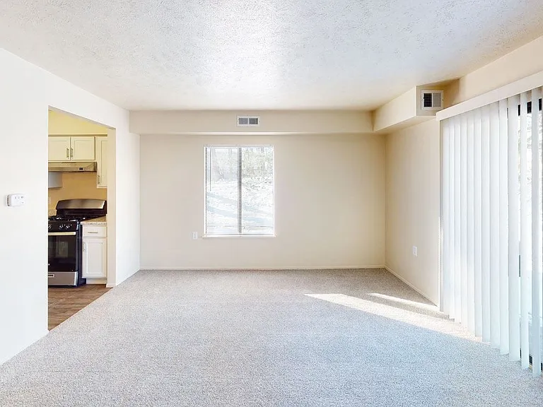 Swiss Valley Apartments — Photo 15
