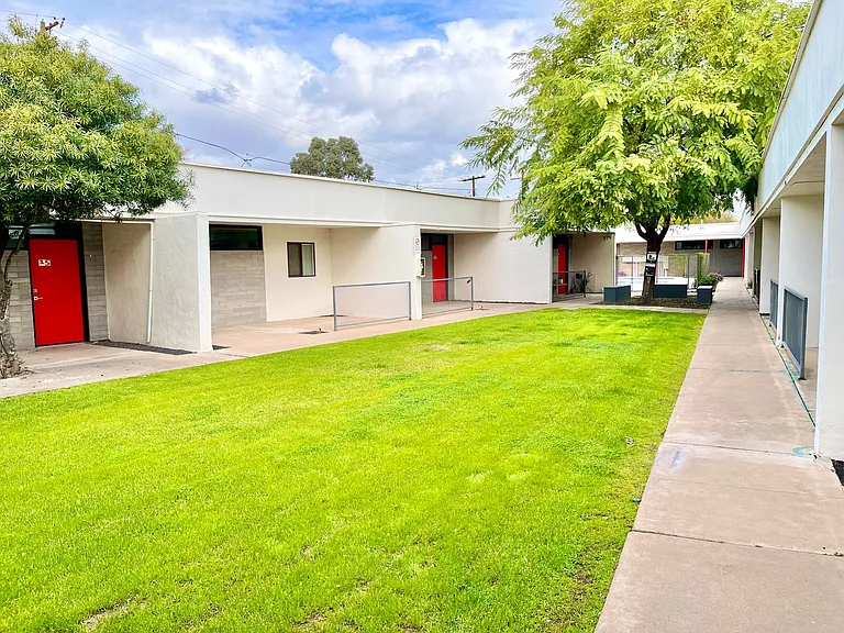 445 W Osborn Rd #1 — Photo 4