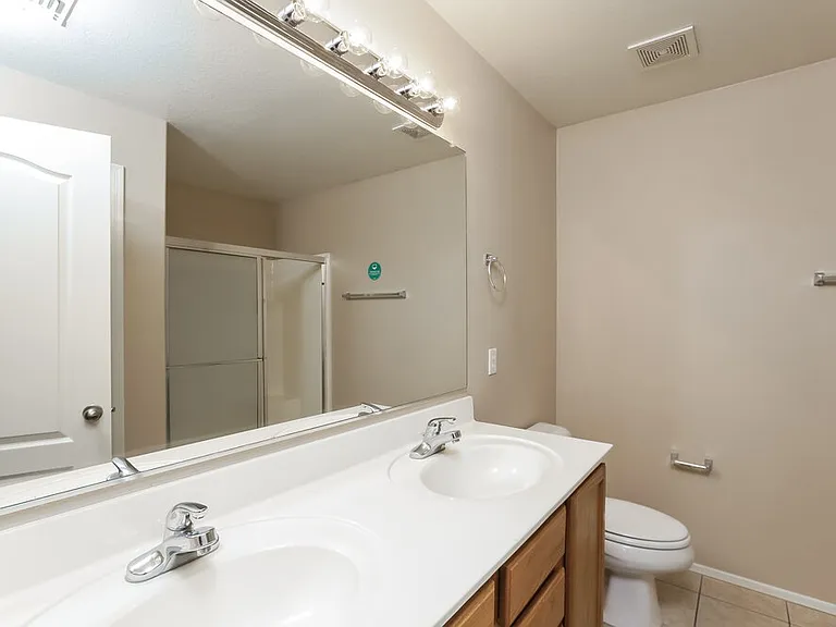 11242 W Garfield St — Photo 10