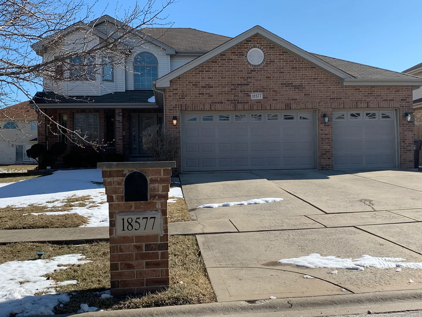 18577 Cedar Ave photo 1