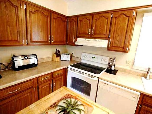 4th image of 2283 Saint Marshall Dr
