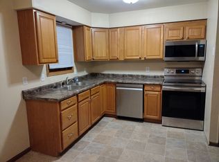 908 N Bird St, Sun Prairie, WI 53590