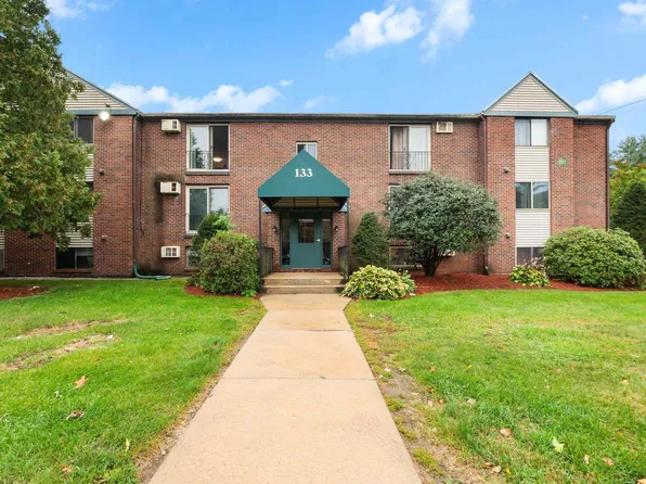 133 English Village Road #302, Manchester, NH 03102