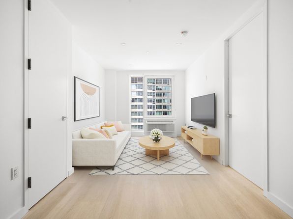 150 Lawrence St #501