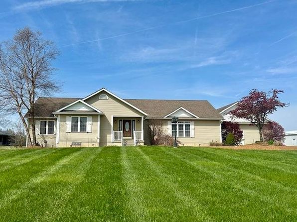 14336 E 250th Ave, Flat Rock, IL 62427
