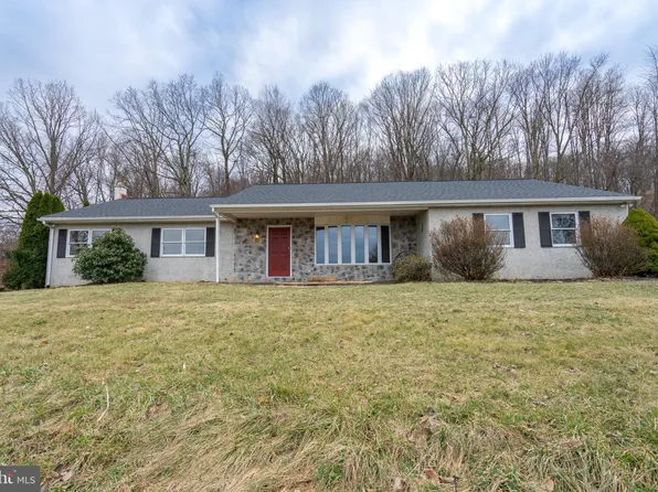 50 Nannygoat Hill Rd, Barto, PA 19504