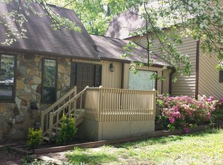 1311 Rolling Green Dr, Acworth, GA 30102