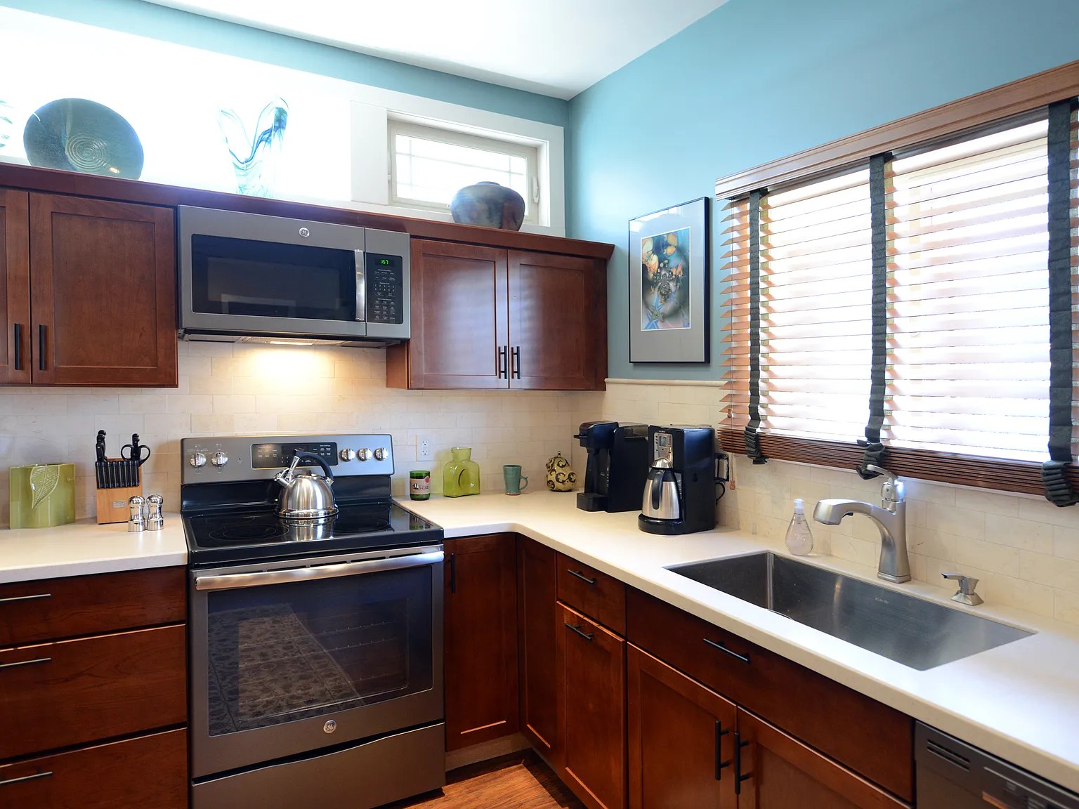 2 bed, 720 sqft, $1,750 — Photo 2