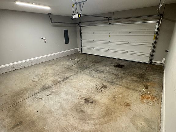 4th image of 632 Drakewood Rd