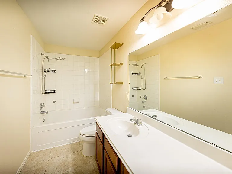 3603 Avalon Castle Dr — Photo 24