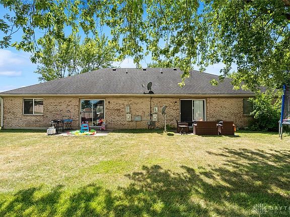 5th image of 522-524 Holderman Pl