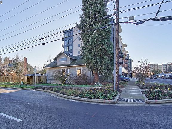4th image of 174 NE 4th Ave