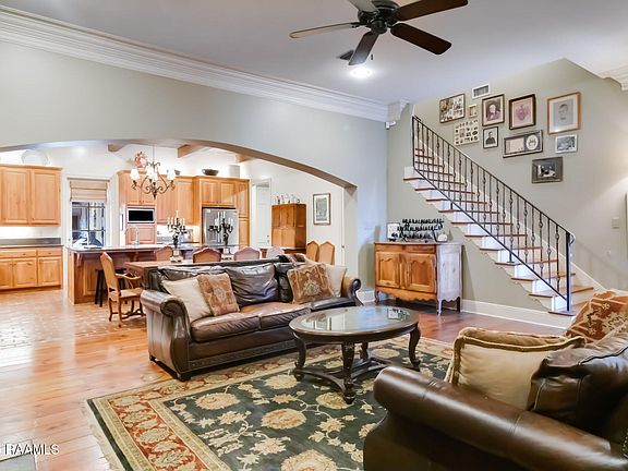 4th image of 36 Audubon Oaks Blvd