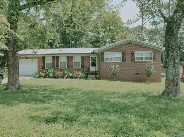 2309 Laverne Dr NW, Huntsville, AL 35810