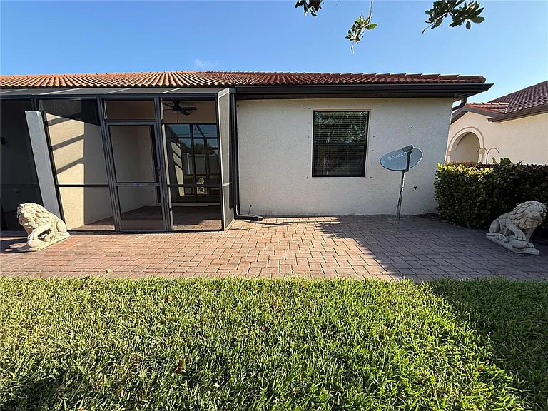 9929 Haze Dr — Photo 20