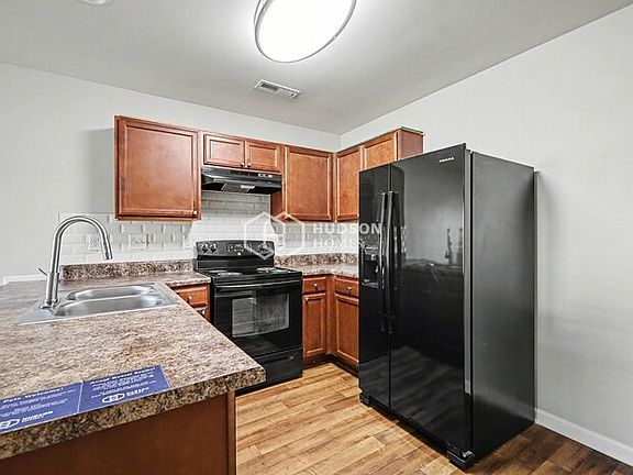 5th image of 153 Autumn Woods Dr