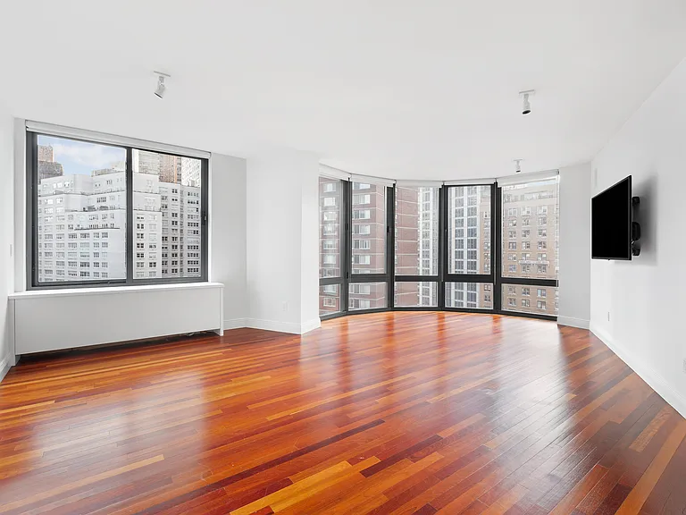 155 W 70th St #11D — Photo 4