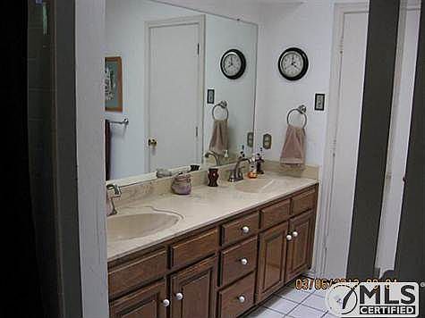 2nd image of 1000 Al Piano Ct