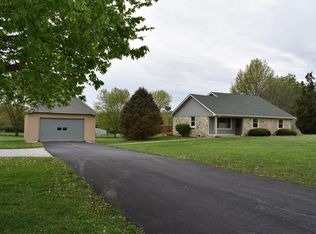 1169 E Overpeck Rd, Mooresville, IN 46158