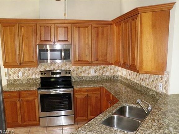 3rd image of 1585 Clermont Dr #O-202