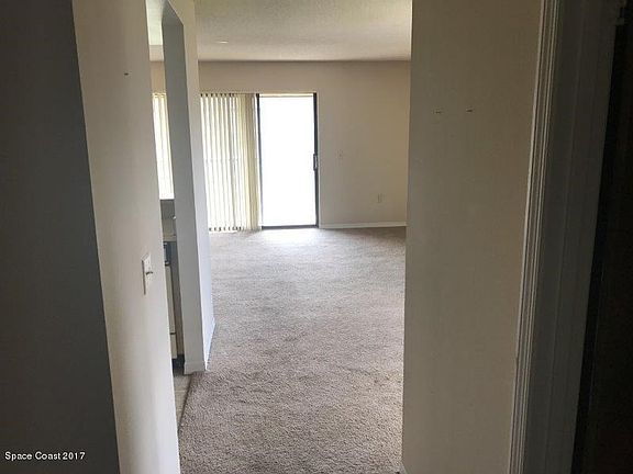 1082 Ellen Court 011