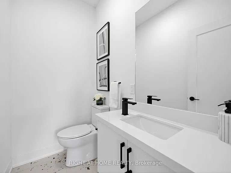 1416 Islington Ave #B — Photo 12