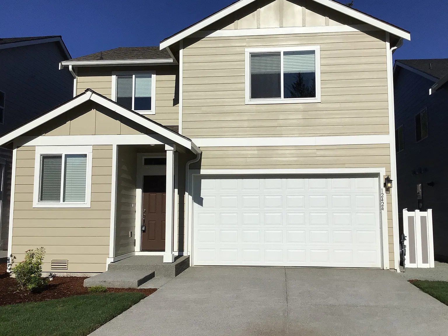 3 bed, 2.5 bath, 1697 sqft, $3,200 — Photo 1