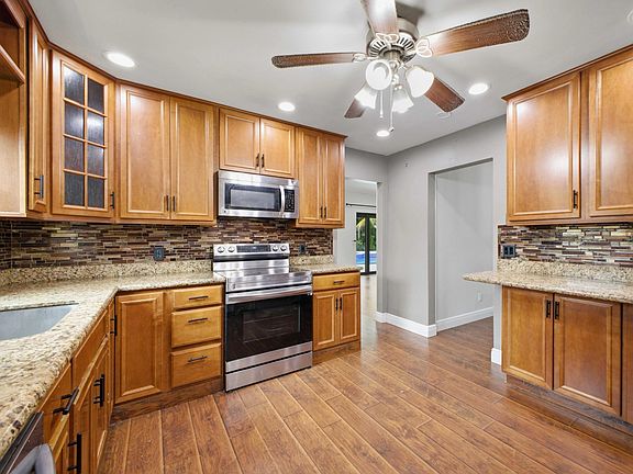 4th image of 11929 SW 56TH