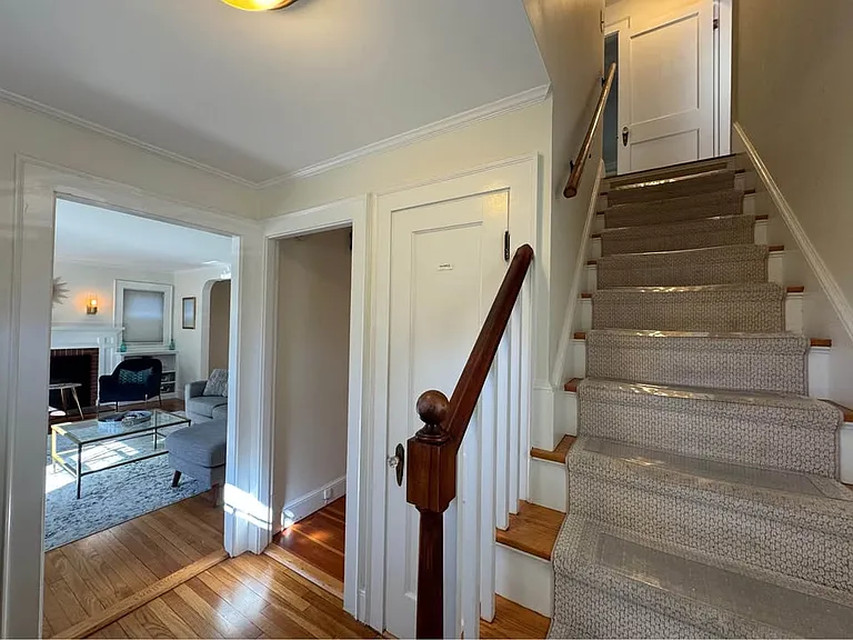 182 Margaret St — Photo 12