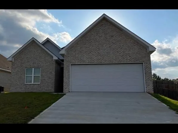 215 Overcup Dr, Troy, AL 36079