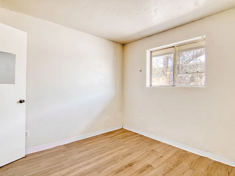 5657 E 28th St #5657 — Photo 11