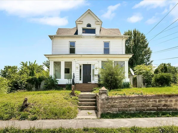 610 18th St SE, Roanoke, VA 24013