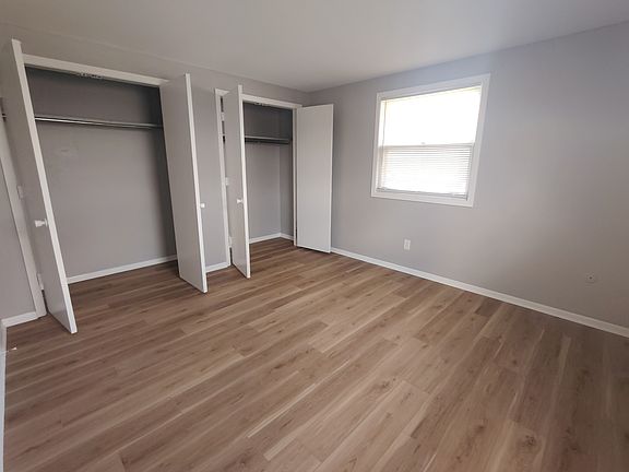 5th image of 2339 Forest View Rd