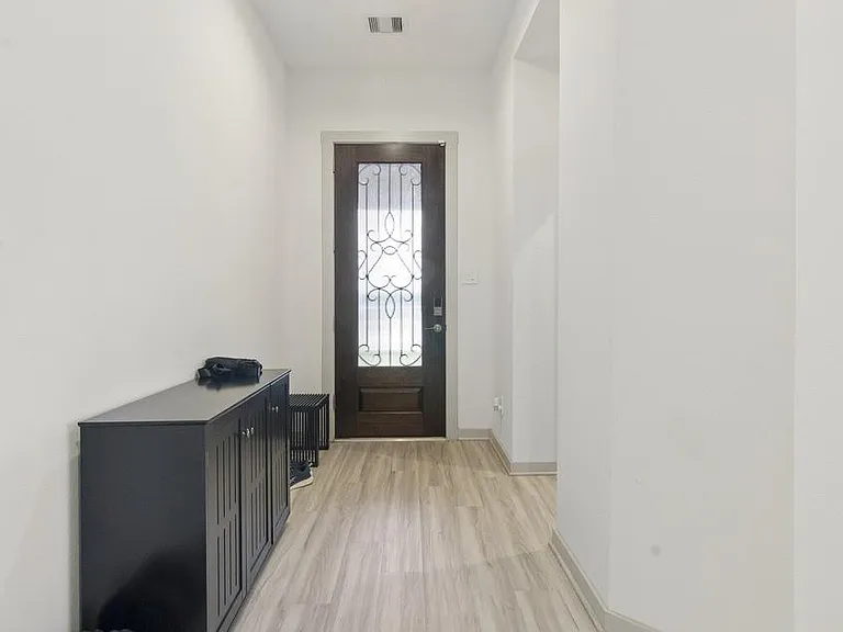 28335 Halle Ray Dr — Photo 3