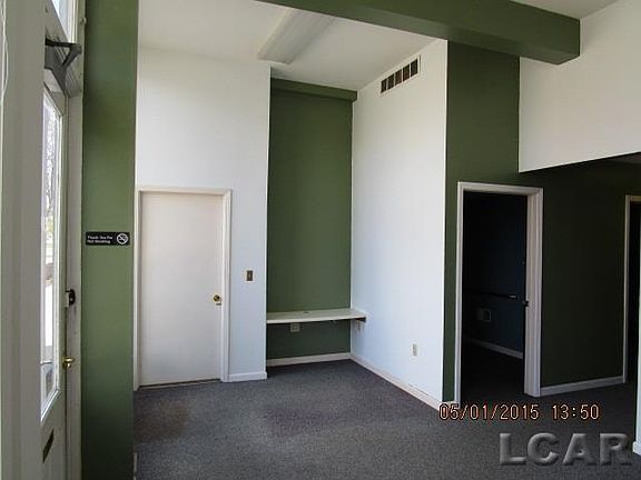 4th image of 216 E Chicago Blvd