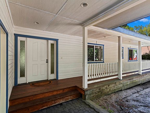 4th image of 800 Evergreen Dr