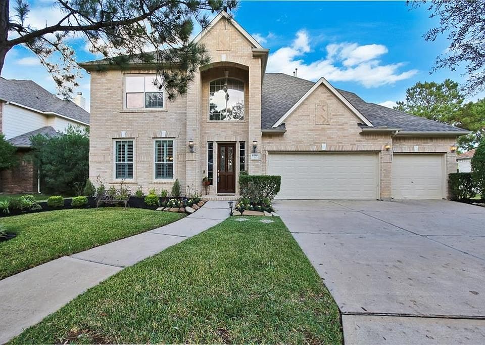 1st image of 10910 Castle Peak Dr